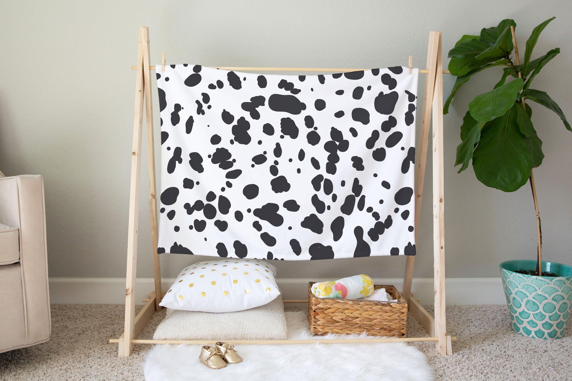 Dalmatian Print Plush Blanket - BentleyBlueCo